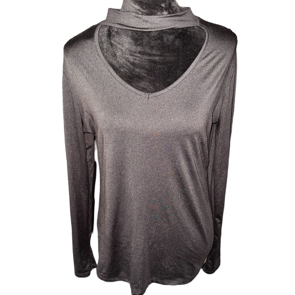 Rue21 - Long Sleeve Tee Shirt - V-Neck Scoop - Choker Neck Collar Style